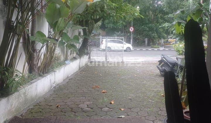 Prime Location! Properti Komersial Jl. Riau Bandung (Eks Hotel & Cafe)