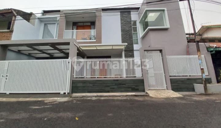 Modern Minimalist House Semi Furnished Margahayu