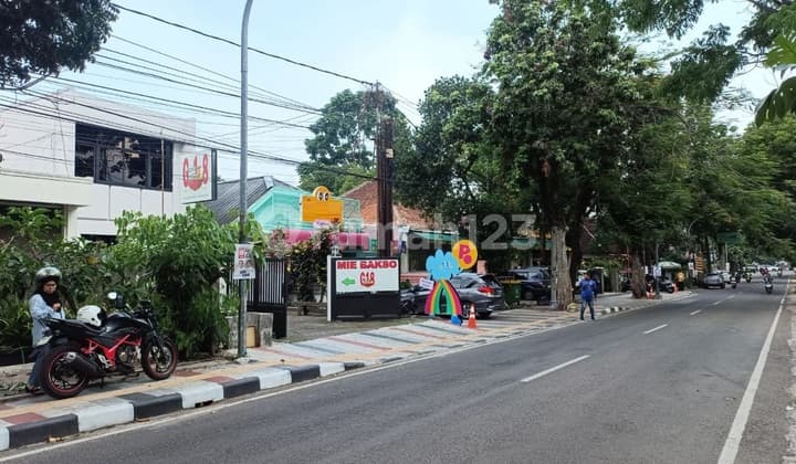 Rumah usaha murah strategis sayap Riau bandung