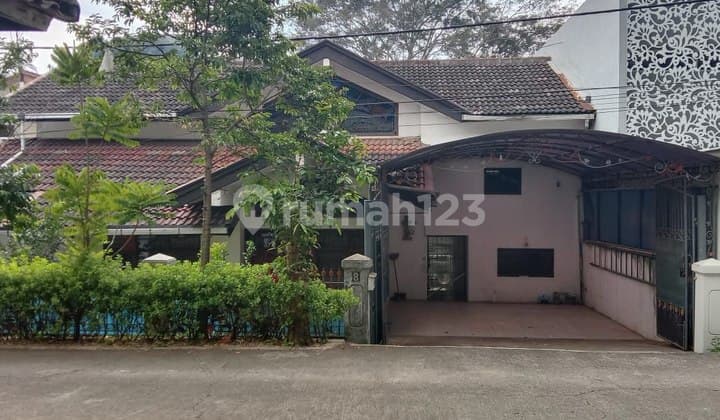 Rumah 2 Lantai Bagus di Setiabudi, Bandung