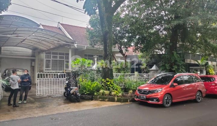 Rumah lama Strategis Bisnis Sayap Riau Bandung Kota