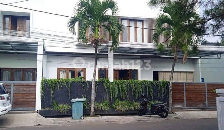 Rumah Mewah Lokasi Strategis di Turangga Bandung