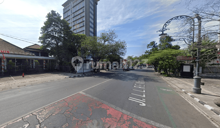 Rumah stratgis di mainroad jl riau bandung cocok untuk usaha