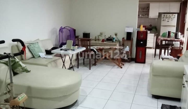 Rumah Strategis di Pusat Kota Bandung Sayap Riau Re Martadinata