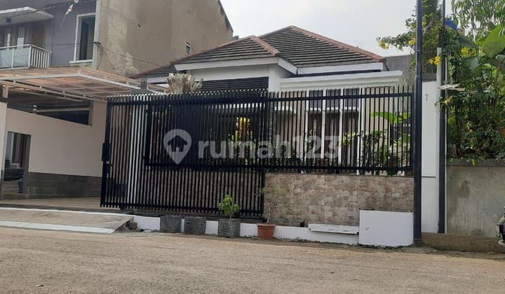 Rumah Bagus Minimalis Di Komp Gegerkalong Permai Setiabudi
