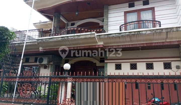 Well-Maintained Move-In Ready House in Burangrang Wing, Bandung