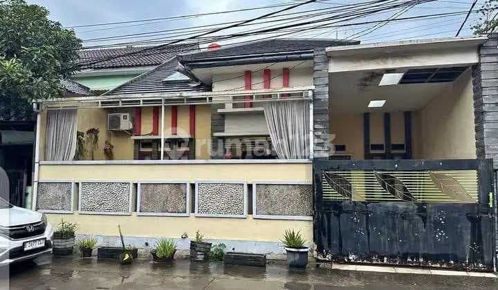 Rumah 2 Lantai Bagus Dekat Kampus di Buah Batu