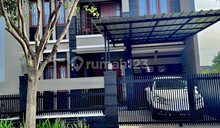 Rumah Modern SHM 2 Lantai Dalam Cluster Elite Batununggal