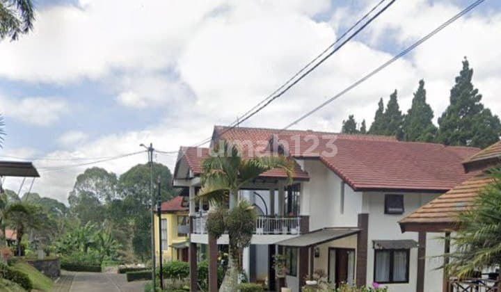 Rumah Villa Terawat Full Furnished Di Kawasan Wisata Lembang Villa Istana Bunga