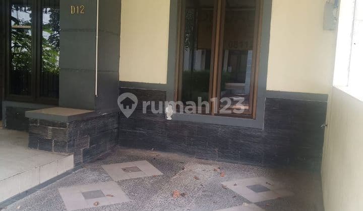 Disewakan Rumah tengah kota di Taman Surya, dekat Taman Sakua