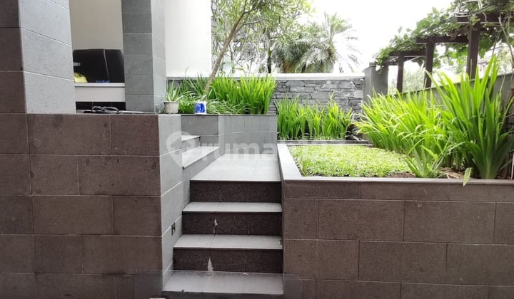 Jual Rumah Mewah 2 Lantai Di Komplek Istana Regency I Bandung