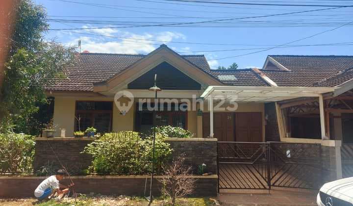 Jual Rumah Besar Klasik di Kembar Mas Utara Pasirluyu Regol
