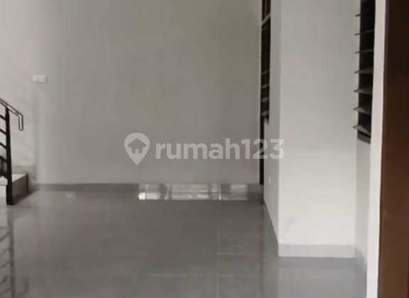 Jual Rumah Bagus Siap Huni di Taman Kopo Indah I