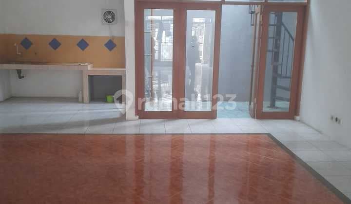 TKI3 House, Taman Kopo Indah3, 4 Bedrooms, Facing East