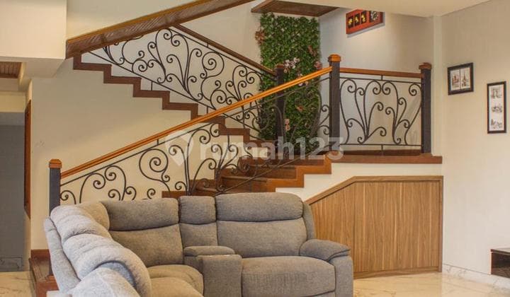 A fully furnished 2-story Villa house in the Dago Pakar Resort is for sale.