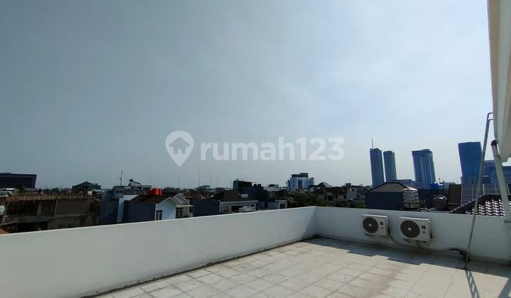 4-Story House in Kembang Elok, Puri Indah, Kembangan, West Jakarta