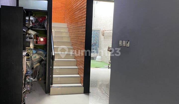 Rumah di Kavling DKI, Meruya Utara, Kembangan, Jakarta Barat SHM