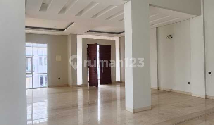 Luxury House Cluster Florence Pantai Indah Kapuk Ready to Occupy