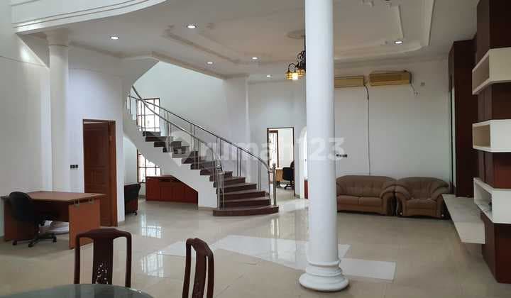 Rumah 466M2 Layar Permai Disewakan Bangunan Mandiri Unit Langka!!