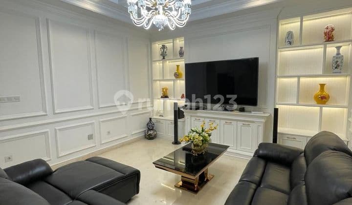 Selling at a Loss! 12X20 Fully Furnished 3-Story House Ready to Use - Selling Fast!