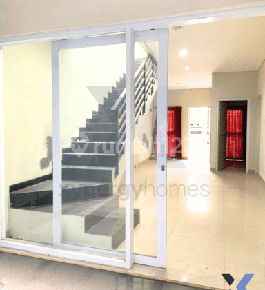 2-Story House Ready to Occupy Good Lighting in Karapitan Bandung