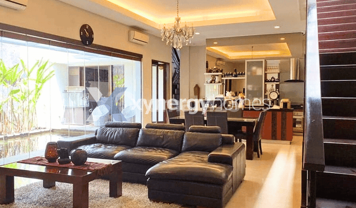Rumah Luxury 2 Lantai Include Furniture Built In di Singgasana Pradana Bandung