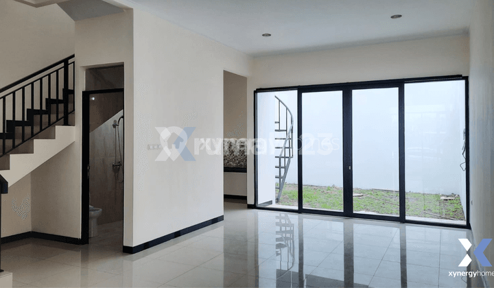 Rumah Siap Huni 2 Lantai SHM Favorite Lokasi Strategis di Taman Kopo Indah 5 Bandung