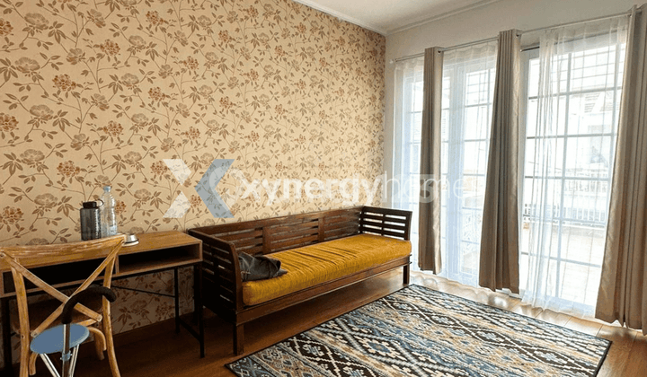 Rumah 4 Lantai SHM Full Furnished View Gunung di Antapani Bandung
