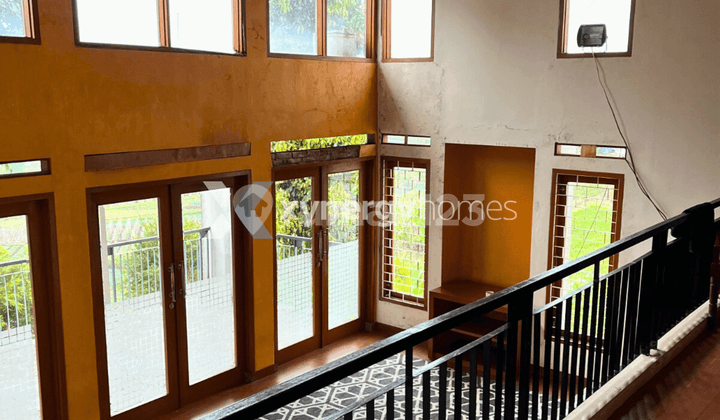Villa House 2 Floors Nice View Main Road Location in Ciwidey Bandung