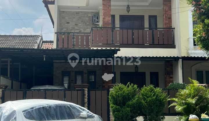 Rumah Rapi Siap Huni, Semi Furnish, Row Jalan 4 Mobil Di Nusaloka Bsd