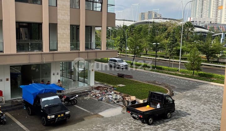 Three-story ruko in a very busy area at ICE Business Park BSD.