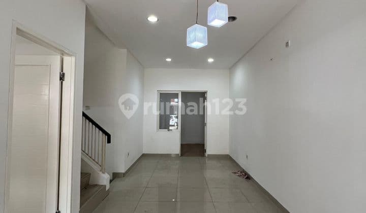 Ready-to-occupy house at Residence One Red Sapphire near Binus Serpong.