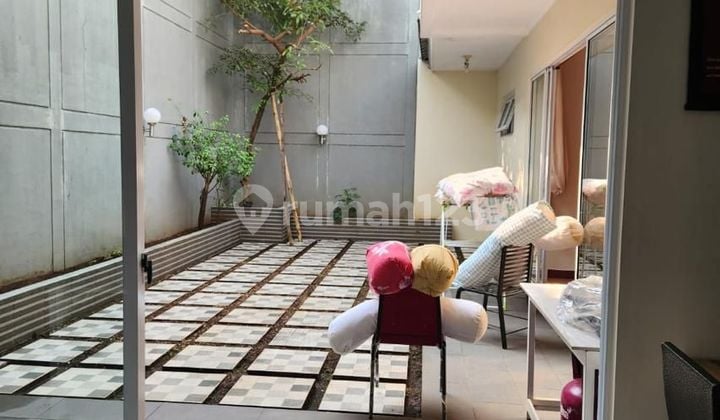 Jual rumah di Whitsand Greenwich Park BSD ada taman