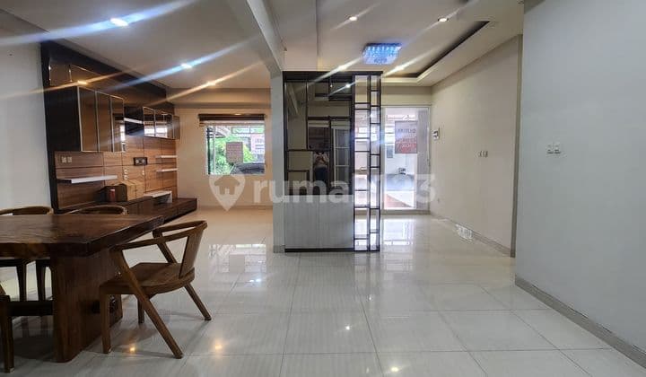 Serenade Lake Gading Serpong House for Sale, Neat and Ready to Occupy