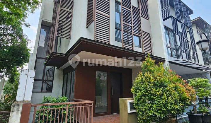 Rumah Double Decker Siap Huni, Hoek, Di Whelford Greenwich Bsd