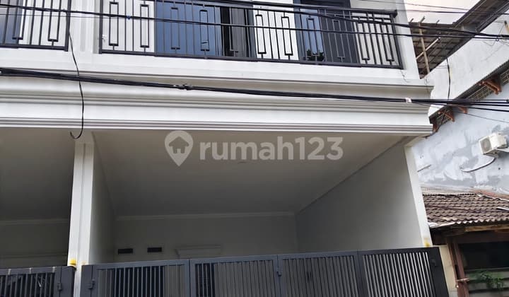 Dijual Rumah Brand New 2 Lantai di Cipondoh Makmur