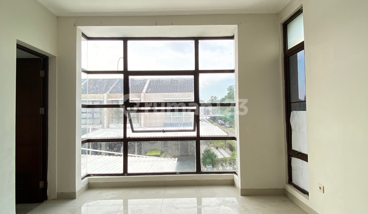 Disewakan Rumah Hoek Murah Siap Hunii Baguss