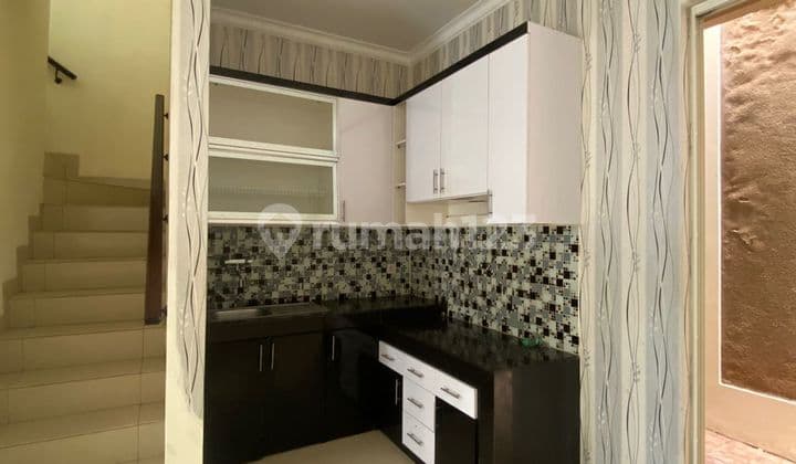 House in Green Lake City Ready to Live In, Good