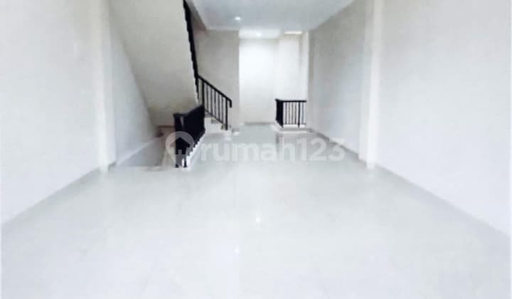 Disewakan Ruko Hadap Jalan Rayaa Paling Murah!!