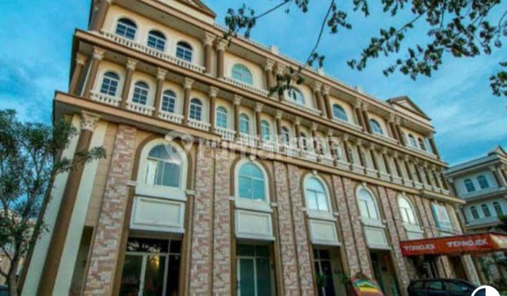 For Immediate Rent: Cheap Shophouse Suitable for Office Use