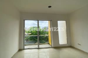 For Rent Two-Story House Cheap Banger Ready
