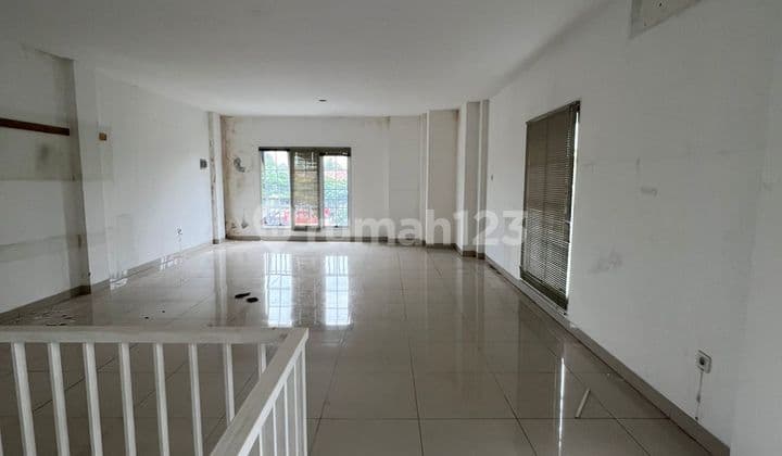 Disewakan Ruko Citra 7 , 3Lantai , Rapi Siap Pakai