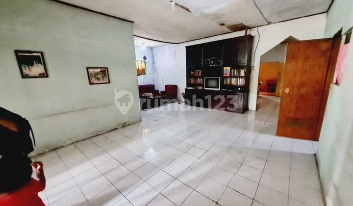 Rumah Lama, Ciputat, Luas, Dekat Pusat Belanja, Strategis, Akses Mobil