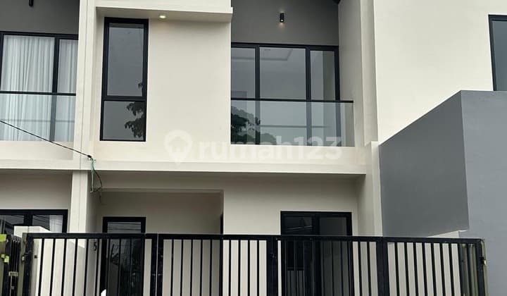 Rumah Meruya Utara Baru