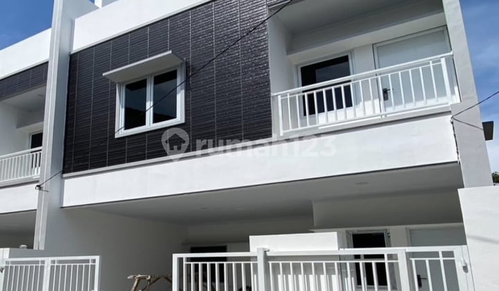 Rumah Jakarta Barat @Tanjung Duren 3 Lantai