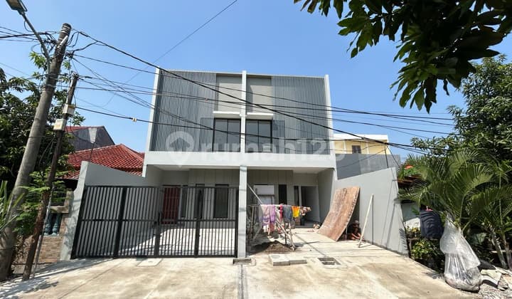 Rumah Baru Meruya Utara @Jakarta Barat Tidak Banjir