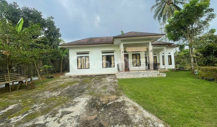 Jual Murah Rumah Villa + Kolam Renang Dan Kebun Luas 829 M2 Di Purwakarta