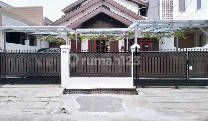 Rumah Asri Terawat Siap Huni Bintaro Jaya Dijual Cepat