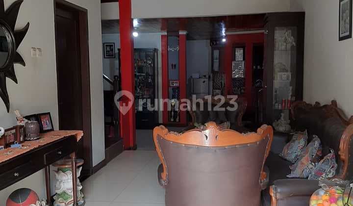 Rumah Teduh Dekat Area Bisnis dan Sekolah