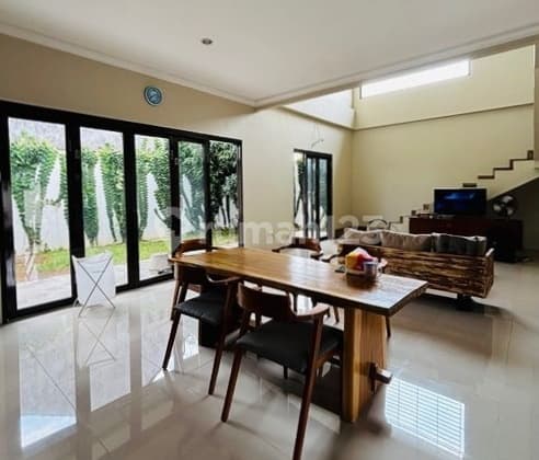 Rumah Siap Huni Dalam Kompleks Dijual